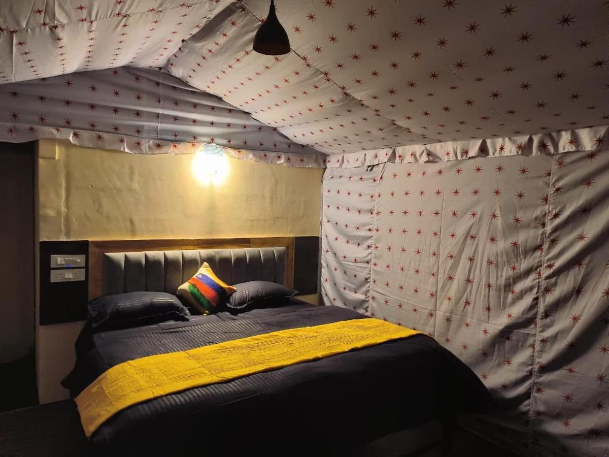 Riverside Glamping By Stayapart X Elephant Brook Bijni Zewnętrze zdjęcie