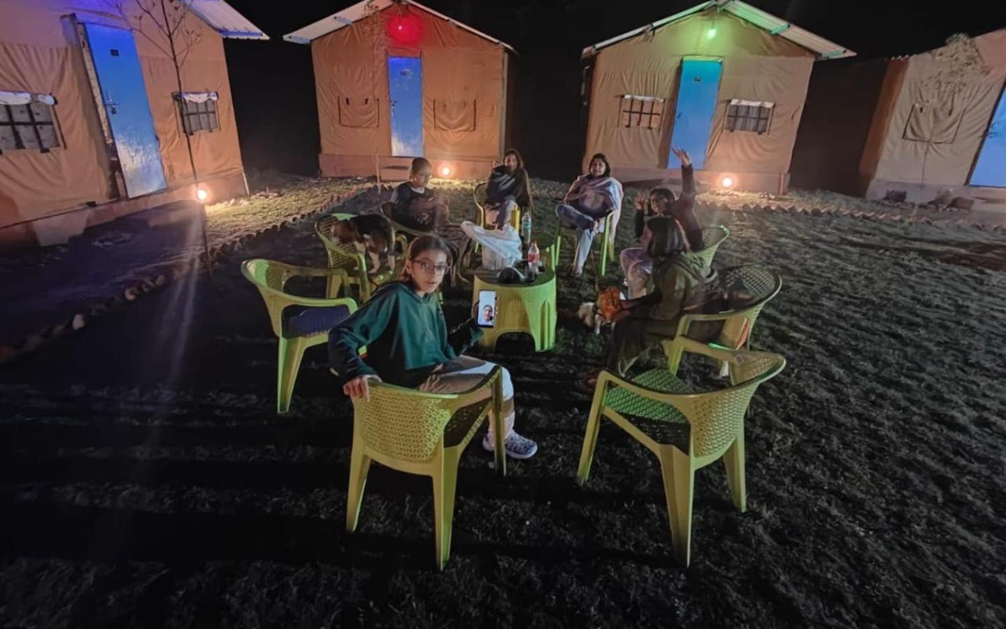 Riverside Glamping By Stayapart X Elephant Brook Bijni Zewnętrze zdjęcie